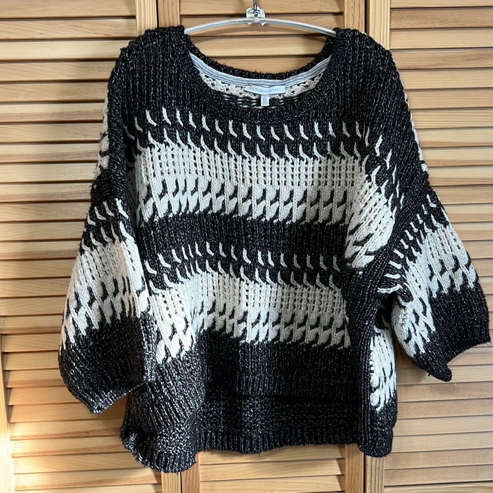 VICTORIAS SECRET Boxy sweater size M